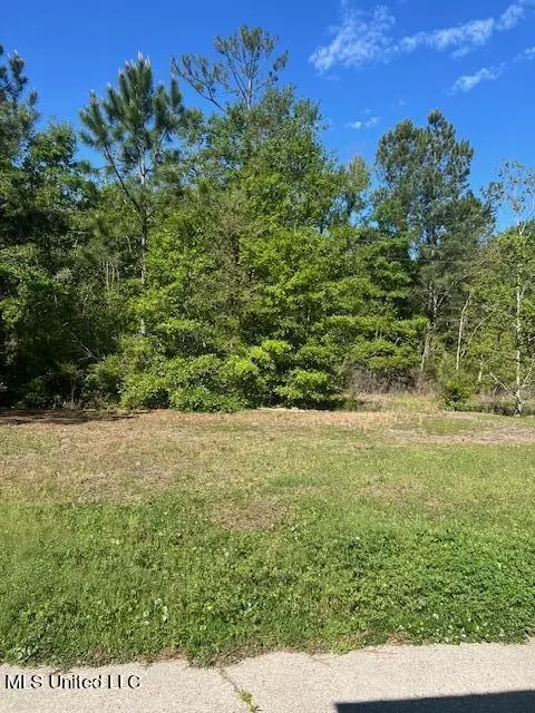Exterior - 7916 Ridgecrest Cir, Biloxi, MS 39532 photo 5 of 5