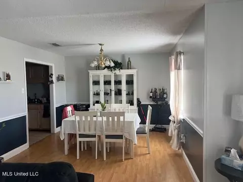 Dining - 7916 Ridgecrest Cir, Biloxi, MS 39532 photo 1 of 1