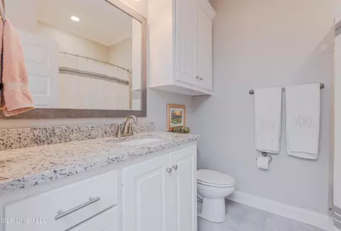 Bath - 124 Hampton Ln, Madison, MS 39110 photo 6 of 7