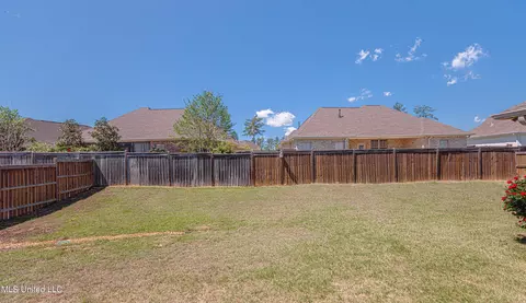 Exterior - 124 Hampton Ln, Madison, MS 39110 photo 8 of 10