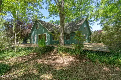 28453 16 Section Rd, Pass Christian, MS 39571