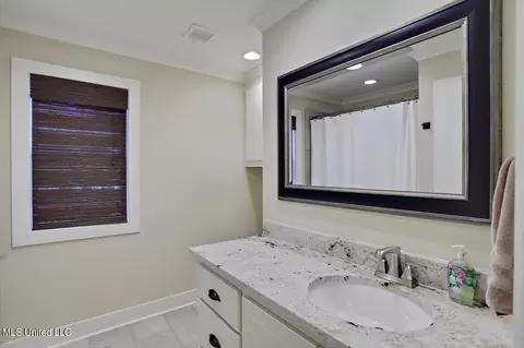 Bath - 521 Viewpointe Way, Clinton, MS 39056 photo 6 of 6