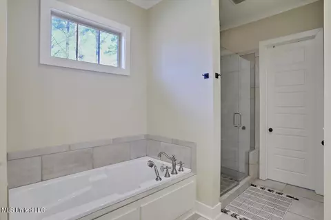 Bath - 521 Viewpointe Way, Clinton, MS 39056 photo 2 of 6