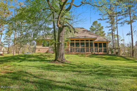 Exterior - 521 Viewpointe Way, Clinton, MS 39056 photo 11 of 15