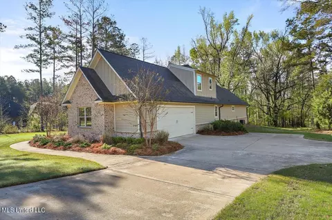Exterior - 521 Viewpointe Way, Clinton, MS 39056 photo 5 of 15