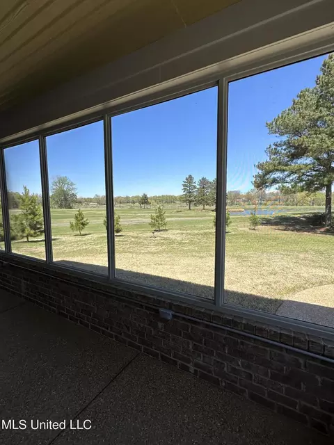 Exterior - 5254 E Nail Rd #E, Olive Branch, MS 38654 photo 12 of 12