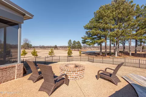 Exterior - 5254 E Nail Rd #E, Olive Branch, MS 38654 photo 6 of 12