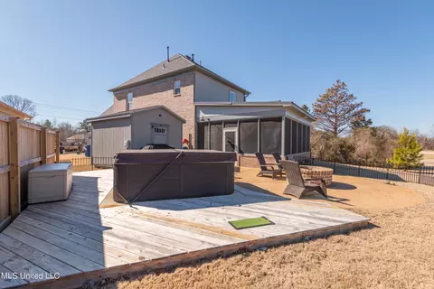 Exterior - 5254 E Nail Rd #E, Olive Branch, MS 38654 photo 8 of 12