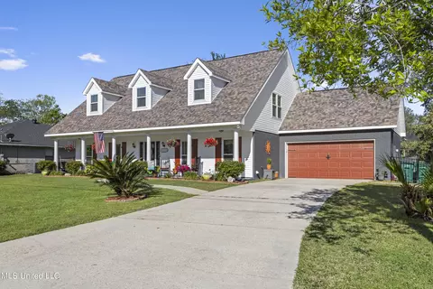 57143 E Diamondhead Dr, Diamondhead, MS 39525