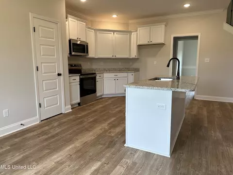 Kitchen - 5431 Malone Rd, Olive Branch, MS 38654 photo 1 of 1