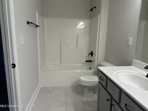 Bath - 5431 Malone Rd, Olive Branch, MS 38654 photo 5 of 5