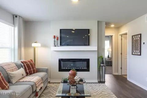 Living - 43 Jaden Ct, Lucedale, MS 39452 photo 4 of 4