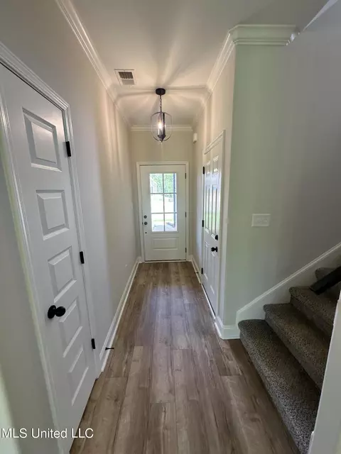 Entry Way - 1757 Benton Dr, Hernando, MS 38632 photo 1 of 1