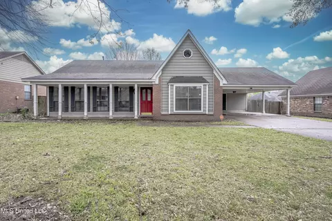 9816 Cherokee Dr, Olive Branch, MS 38654