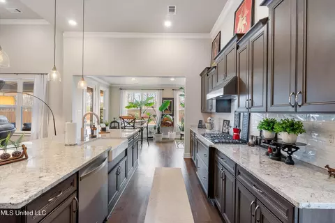 Kitchen - 7207 E Hawks Crossing Dr, Olive Branch, MS 38654 photo 3 of 9