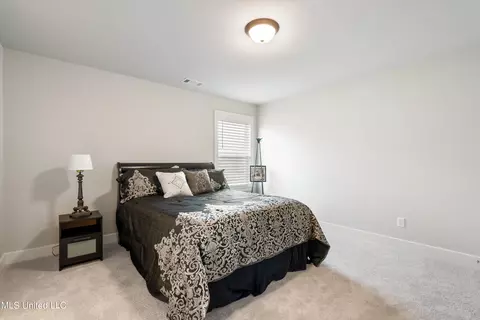 Bedroom - 7207 E Hawks Crossing Dr, Olive Branch, MS 38654 photo 3 of 5