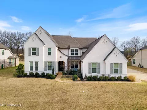 Exterior - 7207 E Hawks Crossing Dr, Olive Branch, MS 38654 photo 3 of 15