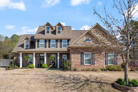 4794 Pleasant Breeze Dr, Olive Branch, MS 38654
