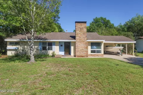 4710 Oak Ave, Gulfport, MS 39507