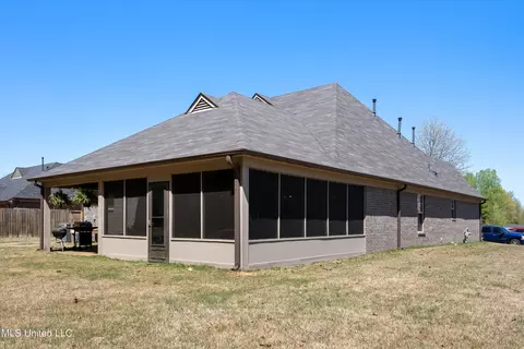 Exterior - 741 Buttermilk Dr, Nesbit, MS 38651 photo 9 of 14