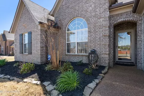Exterior - 741 Buttermilk Dr, Nesbit, MS 38651 photo 5 of 14