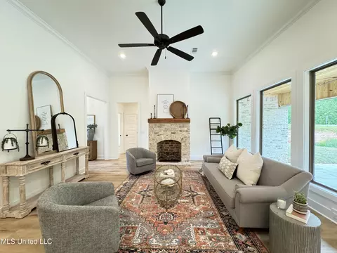 Living - 167 Cornerstone Dr, Brandon, MS 39042 photo 3 of 4