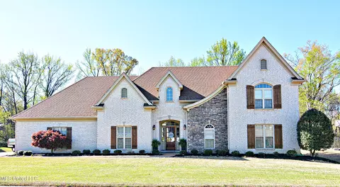 1849 S Gilless Pt, Southaven, MS 38671