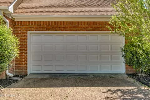 Exterior - 32 Hawthorne Hill Cv, Flowood, MS 39232 photo 4 of 19