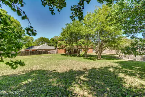 Exterior - 32 Hawthorne Hill Cv, Flowood, MS 39232 photo 16 of 19