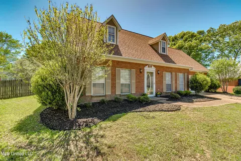 Exterior - 32 Hawthorne Hill Cv, Flowood, MS 39232 photo 6 of 19