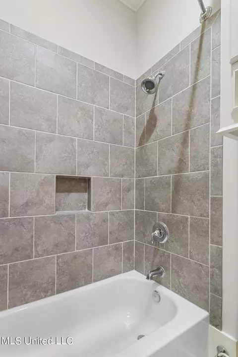 Bath - 245 Grayhawk Dr, Madison, MS 39110 photo 5 of 6