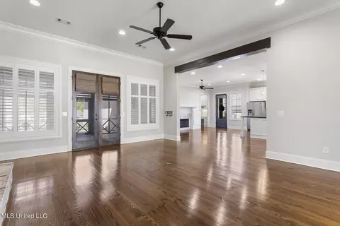 Living - 245 Grayhawk Dr, Madison, MS 39110 photo 1 of 3