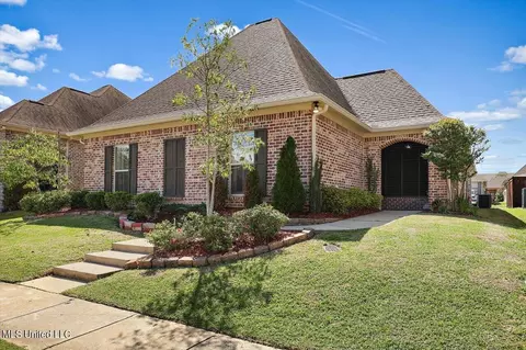 59 Enclave Cir, Ridgeland, MS 39157
