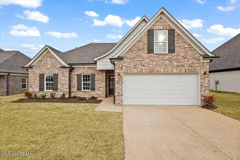 2480 Johnny Ray Dr, Southaven, MS 38672