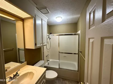Bath - 133 Harbor Rd, Madison, MS 39110 photo 1 of 3