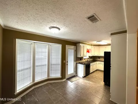 Kitchen - 133 Harbor Rd, Madison, MS 39110 photo 1 of 3