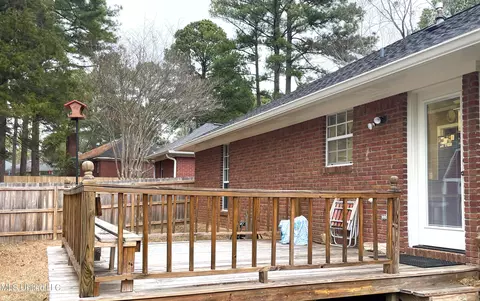 Exterior - 133 Harbor Rd, Madison, MS 39110 photo 8 of 11
