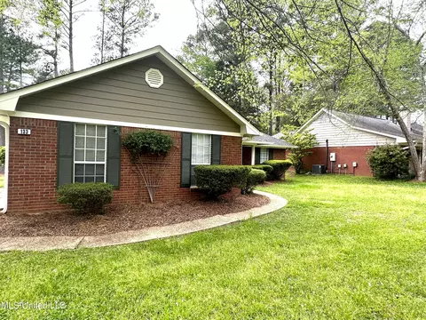 Exterior - 133 Harbor Rd, Madison, MS 39110 photo 2 of 11