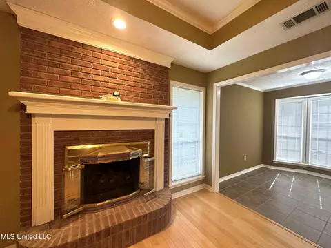 Living - 133 Harbor Rd, Madison, MS 39110 photo 2 of 2