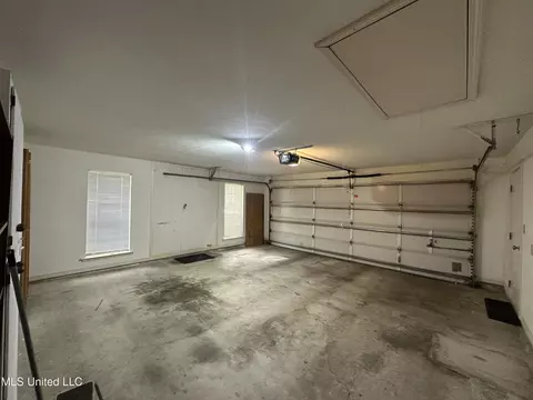 Exterior - 133 Harbor Rd, Madison, MS 39110 photo 6 of 11