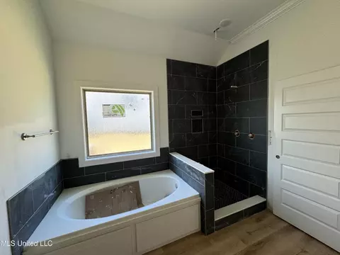 Bath - 165 Cornerstone Dr, Brandon, MS 39042 photo 1 of 3