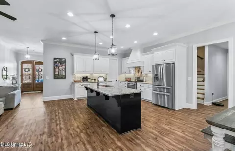 Kitchen - 139 Glen Arbor Ct, Brandon, MS 39042 photo 3 of 6