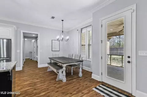 Dining - 139 Glen Arbor Ct, Brandon, MS 39042 photo 2 of 2