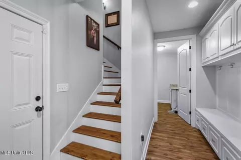 Entry Way - 139 Glen Arbor Ct, Brandon, MS 39042 photo 4 of 4