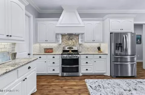 Kitchen - 139 Glen Arbor Ct, Brandon, MS 39042 photo 1 of 6