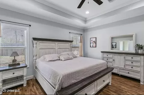Bedroom - 139 Glen Arbor Ct, Brandon, MS 39042 photo 2 of 7