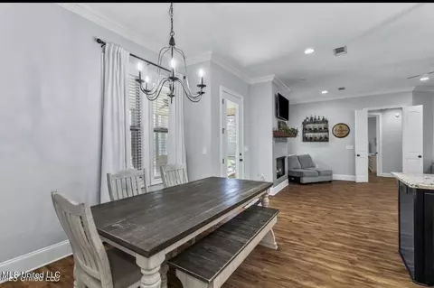 Dining - 139 Glen Arbor Ct, Brandon, MS 39042 photo 1 of 2