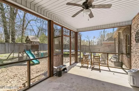 Exterior - 139 Glen Arbor Ct, Brandon, MS 39042 photo 6 of 15