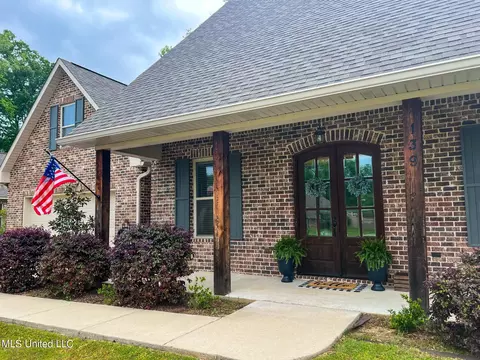 Exterior - 139 Glen Arbor Ct, Brandon, MS 39042 photo 2 of 15