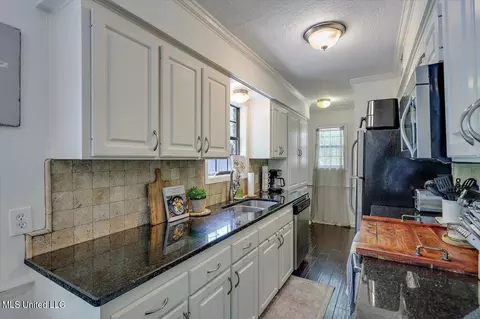 Kitchen - 1669 Winchester St, Jackson, MS 39211 photo 1 of 3